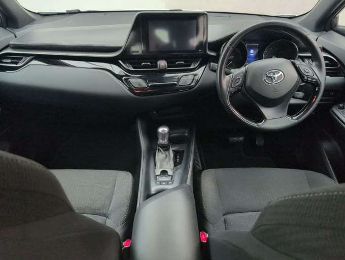 2025 Toyota C-hr