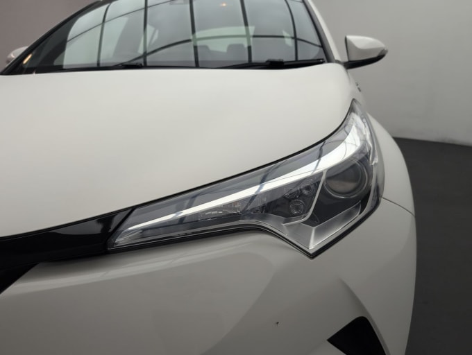 2025 Toyota C-hr