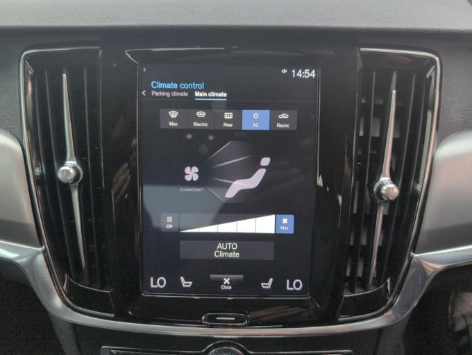 2025 Volvo S90