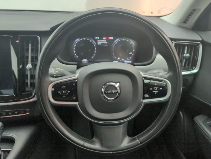 2025 Volvo S90