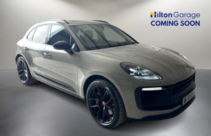2025 Porsche Macan