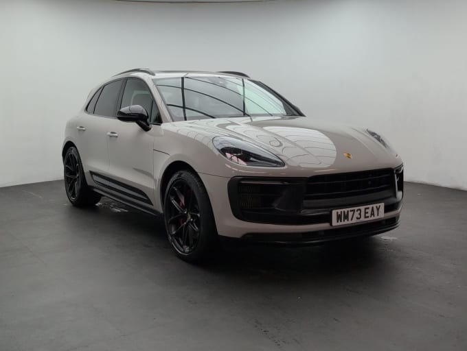 2025 Porsche Macan