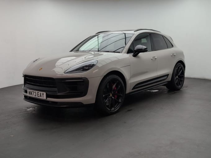 2025 Porsche Macan