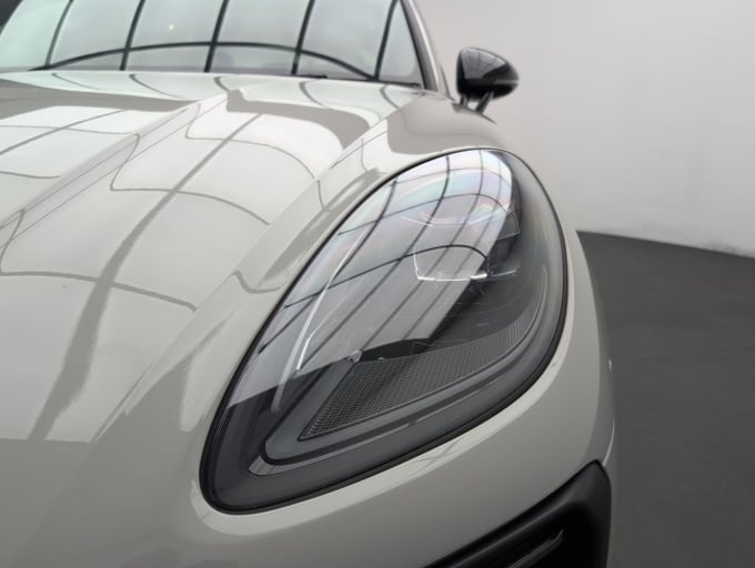2025 Porsche Macan