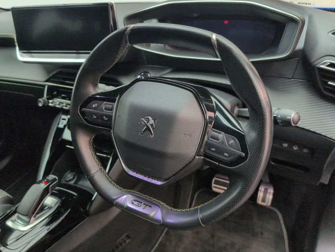 2025 Peugeot E-2008