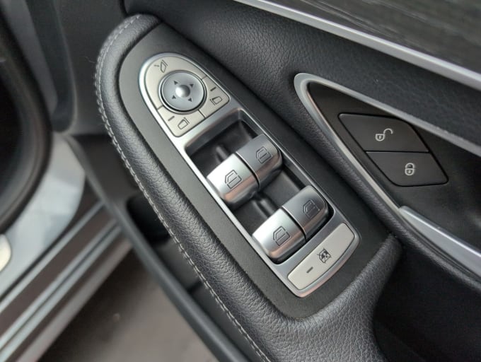 2025 Mercedes-benz C-class