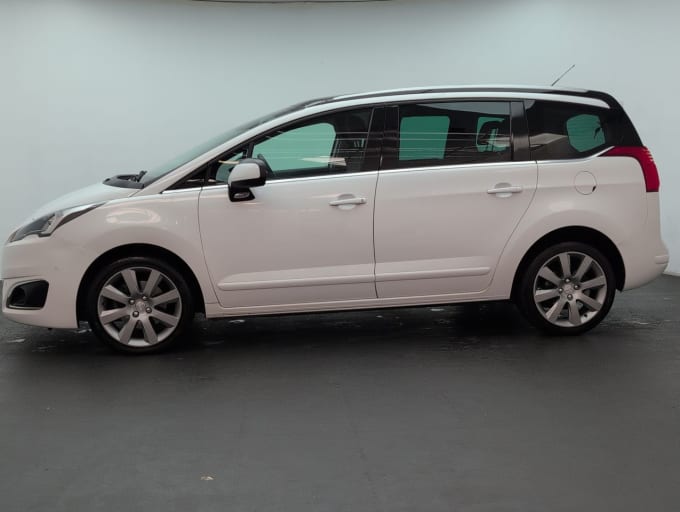2025 Peugeot 5008