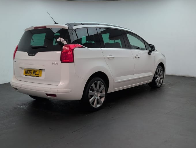 2025 Peugeot 5008