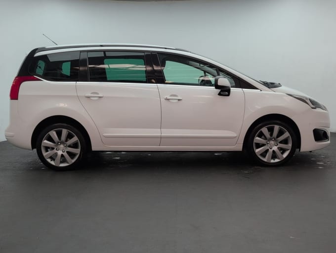 2025 Peugeot 5008