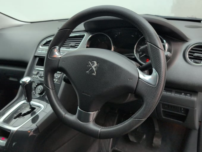 2025 Peugeot 5008