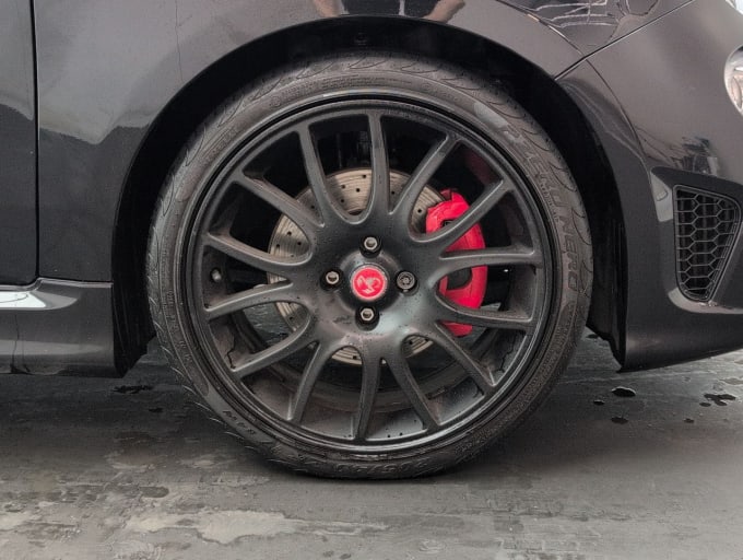 2025 Abarth 595