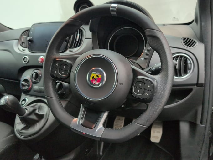 2025 Abarth 595