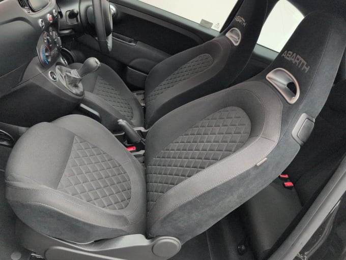 2025 Abarth 595