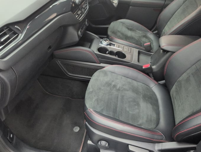 2025 Ford Kuga