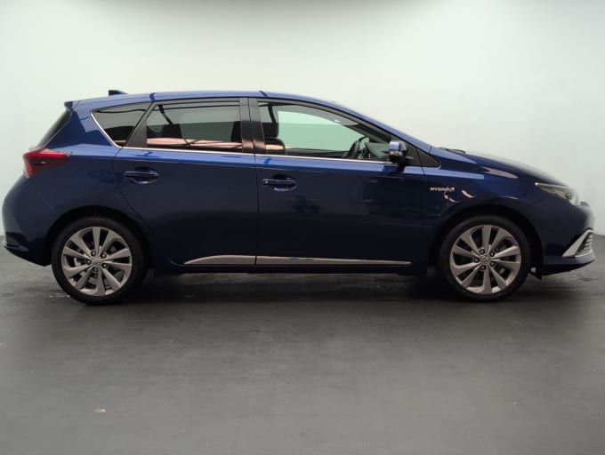 2025 Toyota Auris