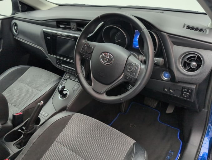 2025 Toyota Auris