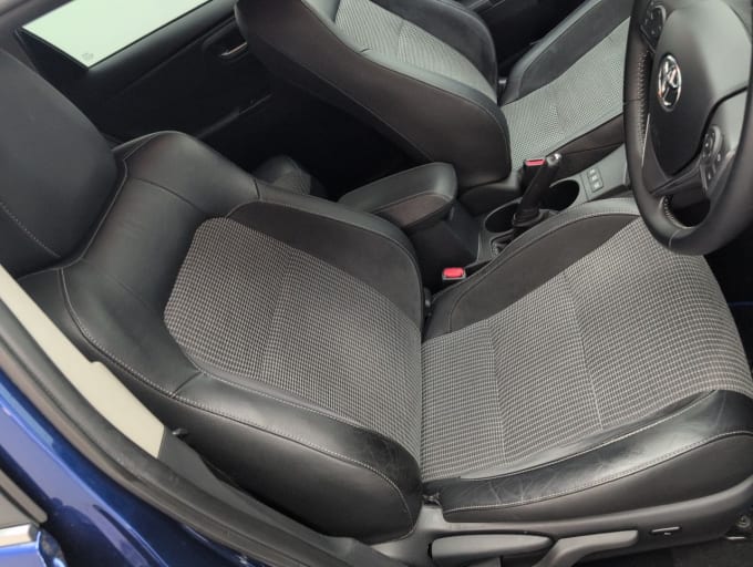 2025 Toyota Auris