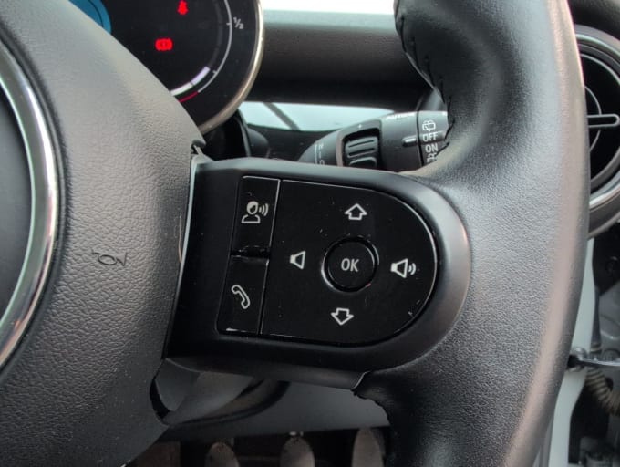 2025 Mini Hatch
