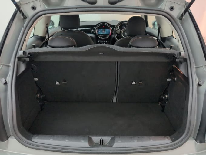2025 Mini Hatch