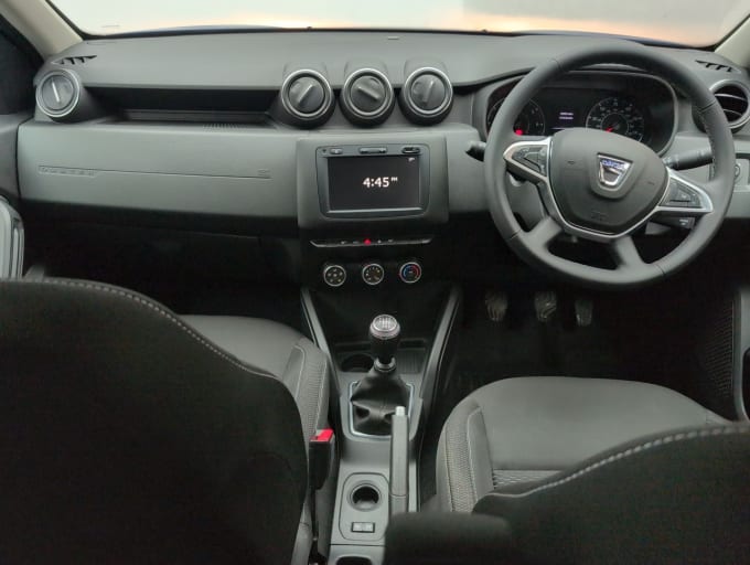 2025 Dacia Duster