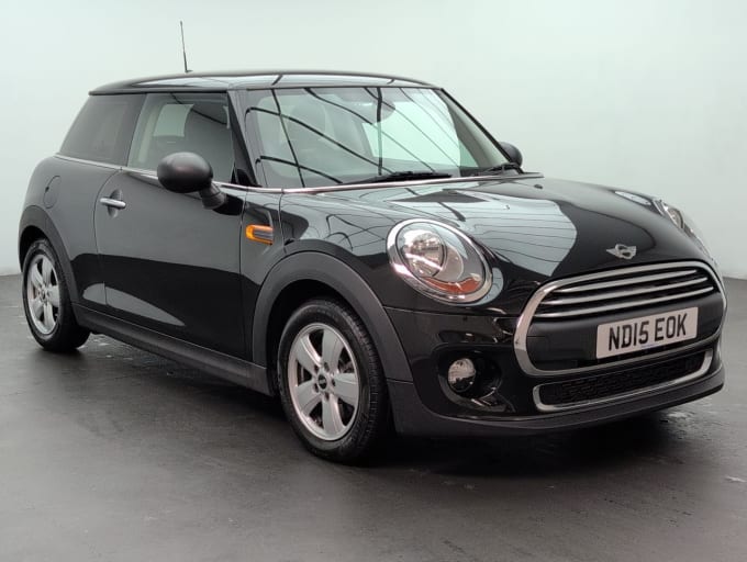 2025 Mini Hatch
