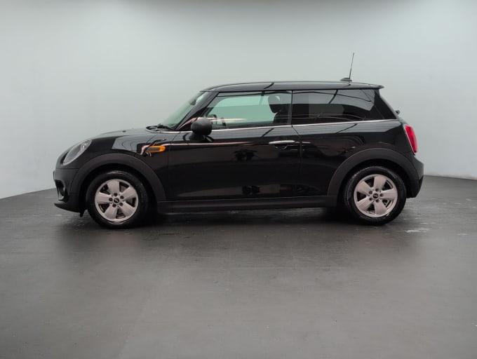 2025 Mini Hatch