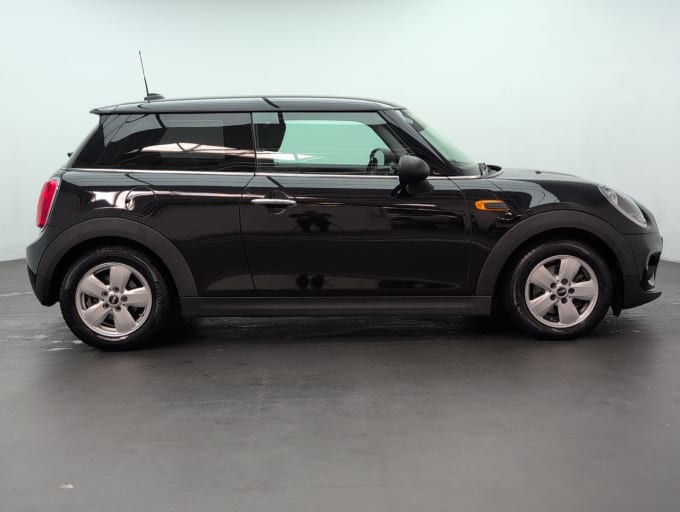 2025 Mini Hatch