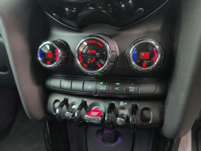2025 Mini Hatch