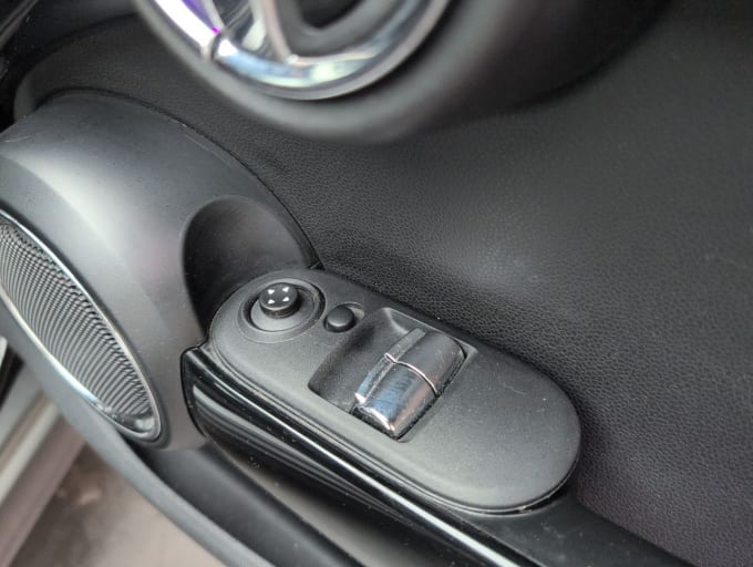 2025 Mini Hatch