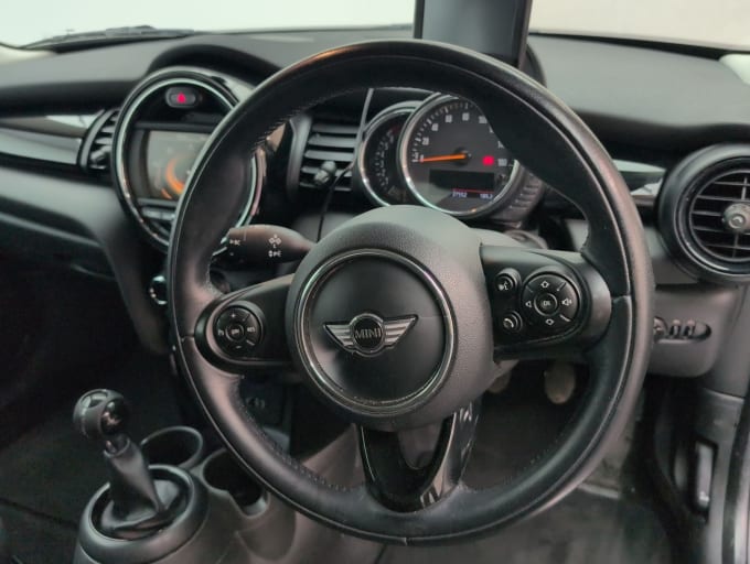 2025 Mini Hatch