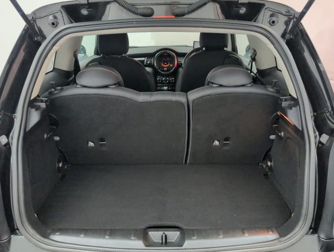 2025 Mini Hatch