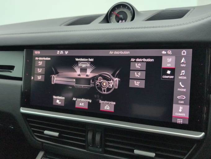 2025 Porsche Cayenne