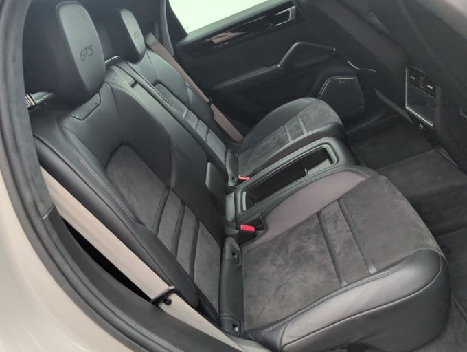 2025 Porsche Cayenne