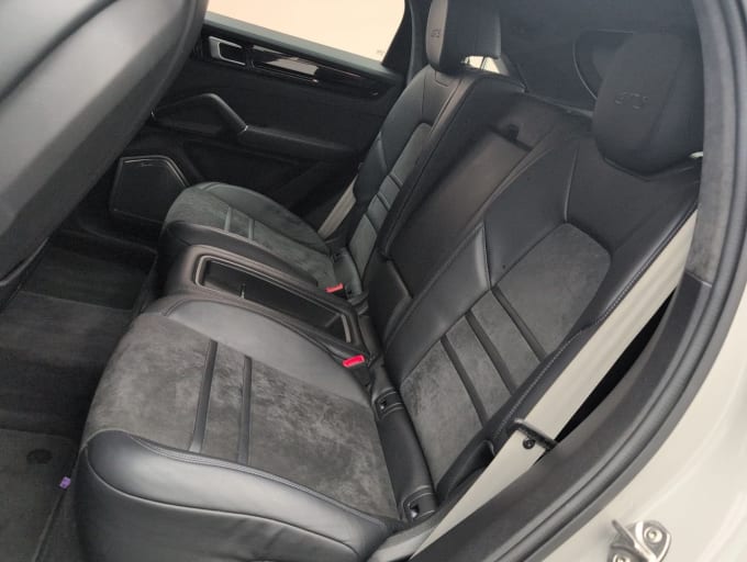 2025 Porsche Cayenne