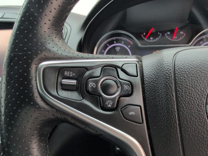2025 Vauxhall Insignia