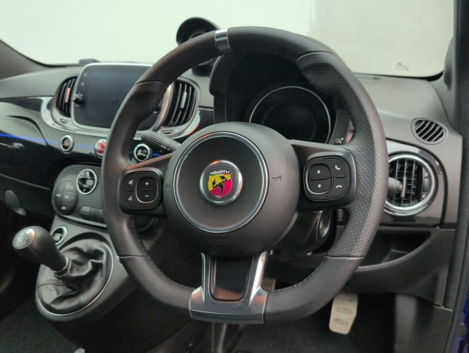 2025 Abarth 595