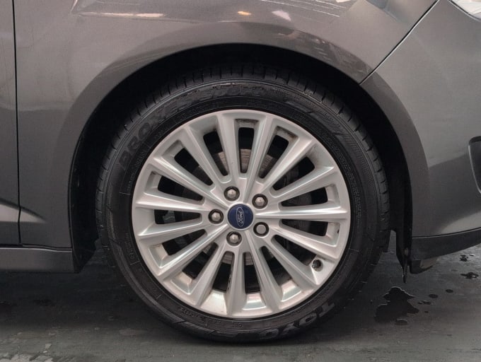 2025 Ford C-max