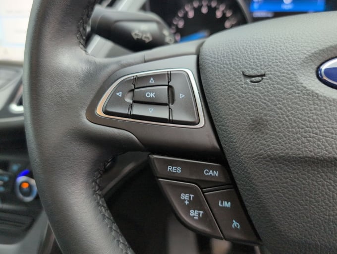 2025 Ford C-max