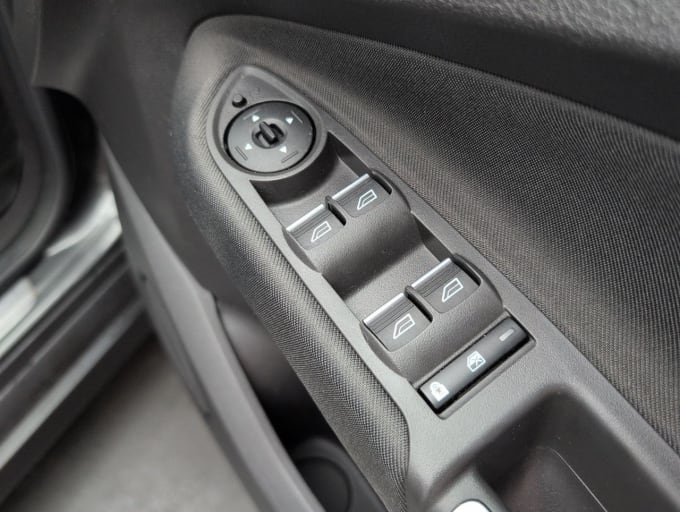 2025 Ford C-max