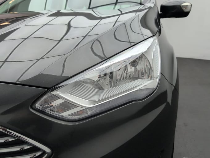 2025 Ford C-max