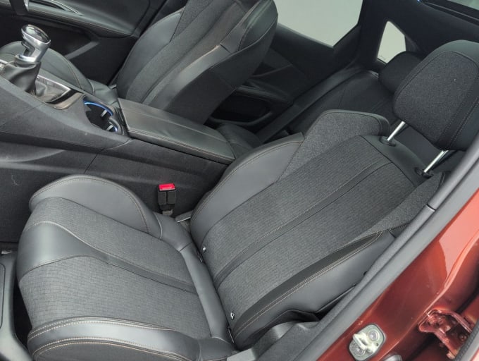 2025 Peugeot 3008