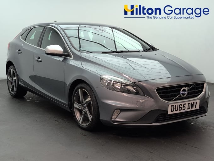 2025 Volvo V40