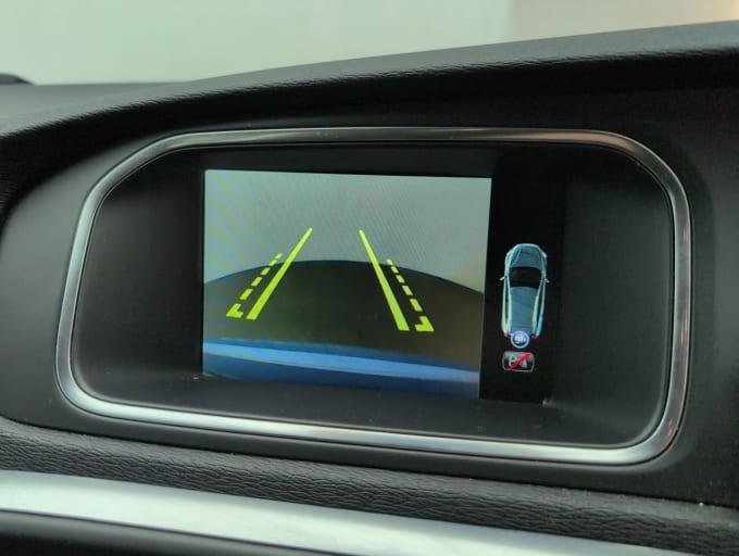 2025 Volvo V40 Cross Country