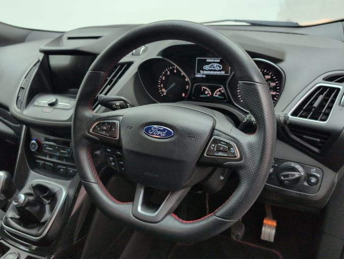 2025 Ford Kuga