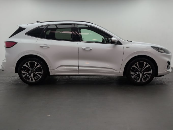 2025 Ford Kuga