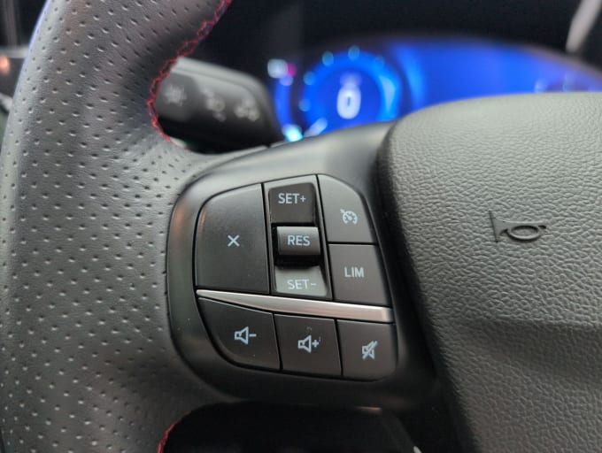 2025 Ford Kuga
