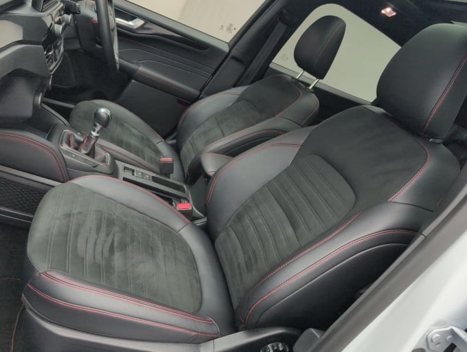 2025 Ford Kuga