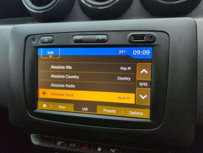 2025 Dacia Duster