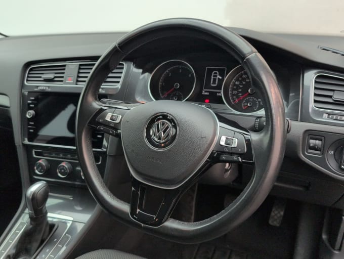 2025 Volkswagen Golf