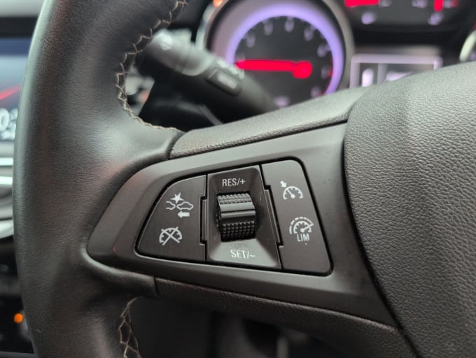 2025 Vauxhall Astra